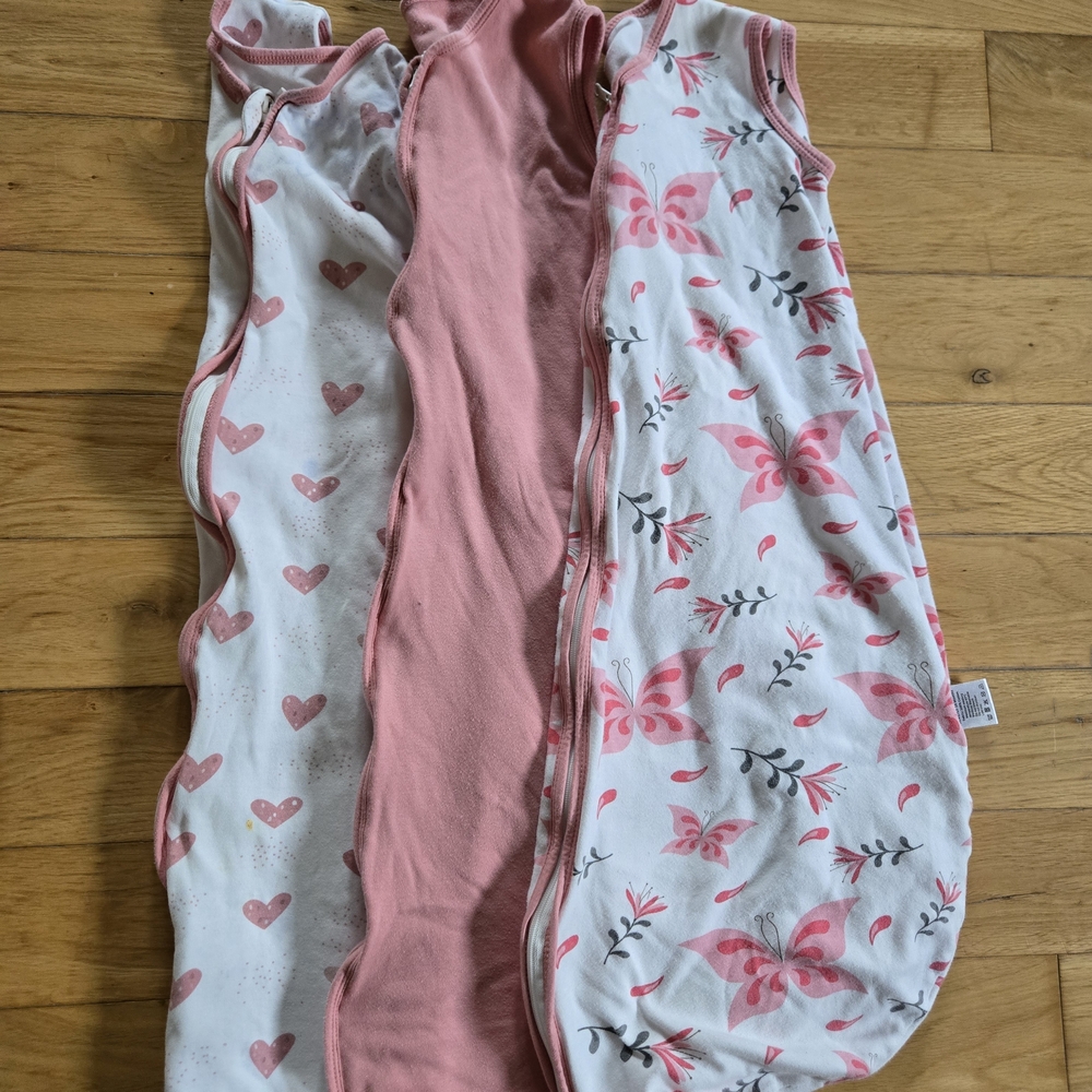 OOFOS Baby Sleep Sack in Pink and White